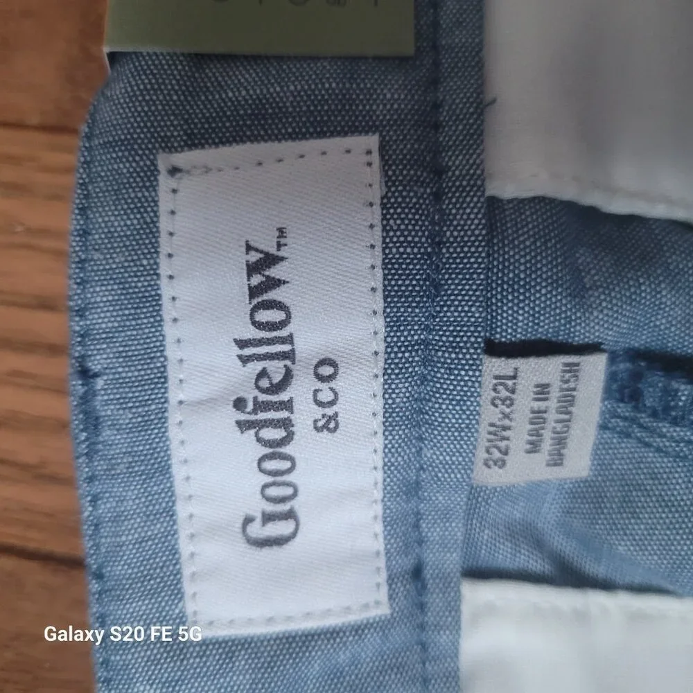 Goodfellow & Co Light Gray Men's Chinos - Picture 3 of 5